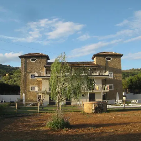 فندق مبيت وإفطار Le Torri Del Cilento سانتا ماريا دي كاستيلاباتي