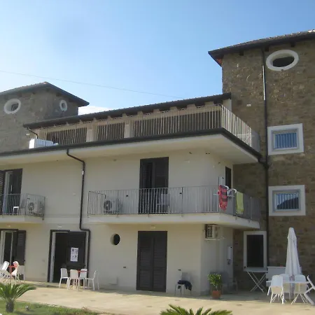 فندق مبيت وإفطار Le Torri Del Cilento سانتا ماريا دي كاستيلاباتي