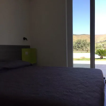 فندق مبيت وإفطار Le Torri Del Cilento سانتا ماريا دي كاستيلاباتي