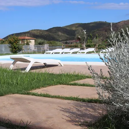 Le Torri Del Cilento לינה וארוחת בוקר סנטה מריה די קסטלבאטה