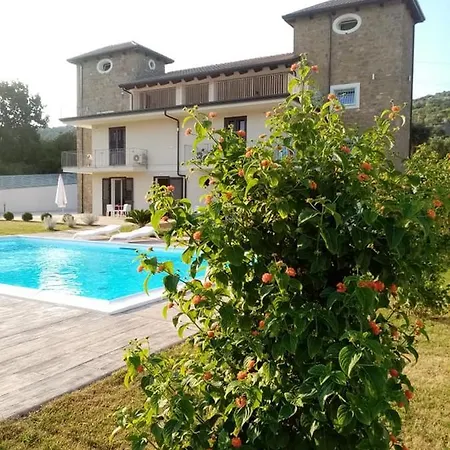 ベッド・アンド・ブレックファスト Le Torri Del Cilento サンタ・マリア・ディ・カステッラバーテ